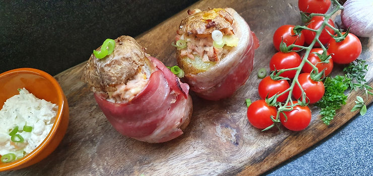 Gepofte aardappel met tonijn